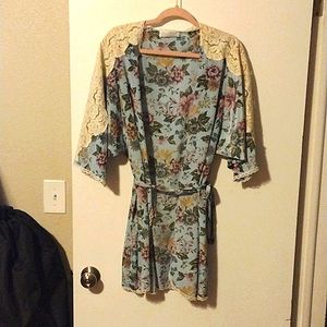 Vintage Val Mode blue floral robe with lace size  medium